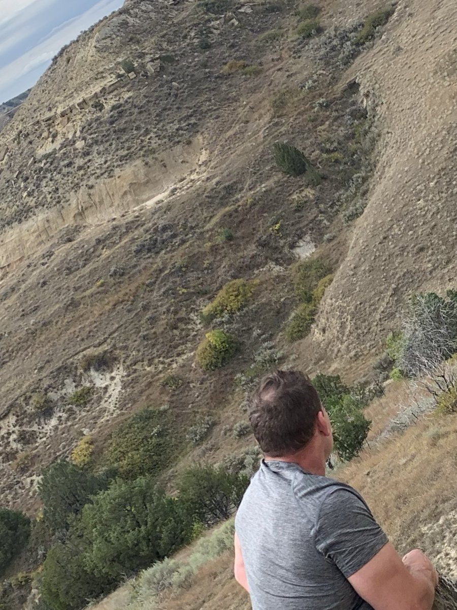Joel_Vettel's tweet photo. The wonder of the Badlands! https://t.co/eUDHNPkDWc