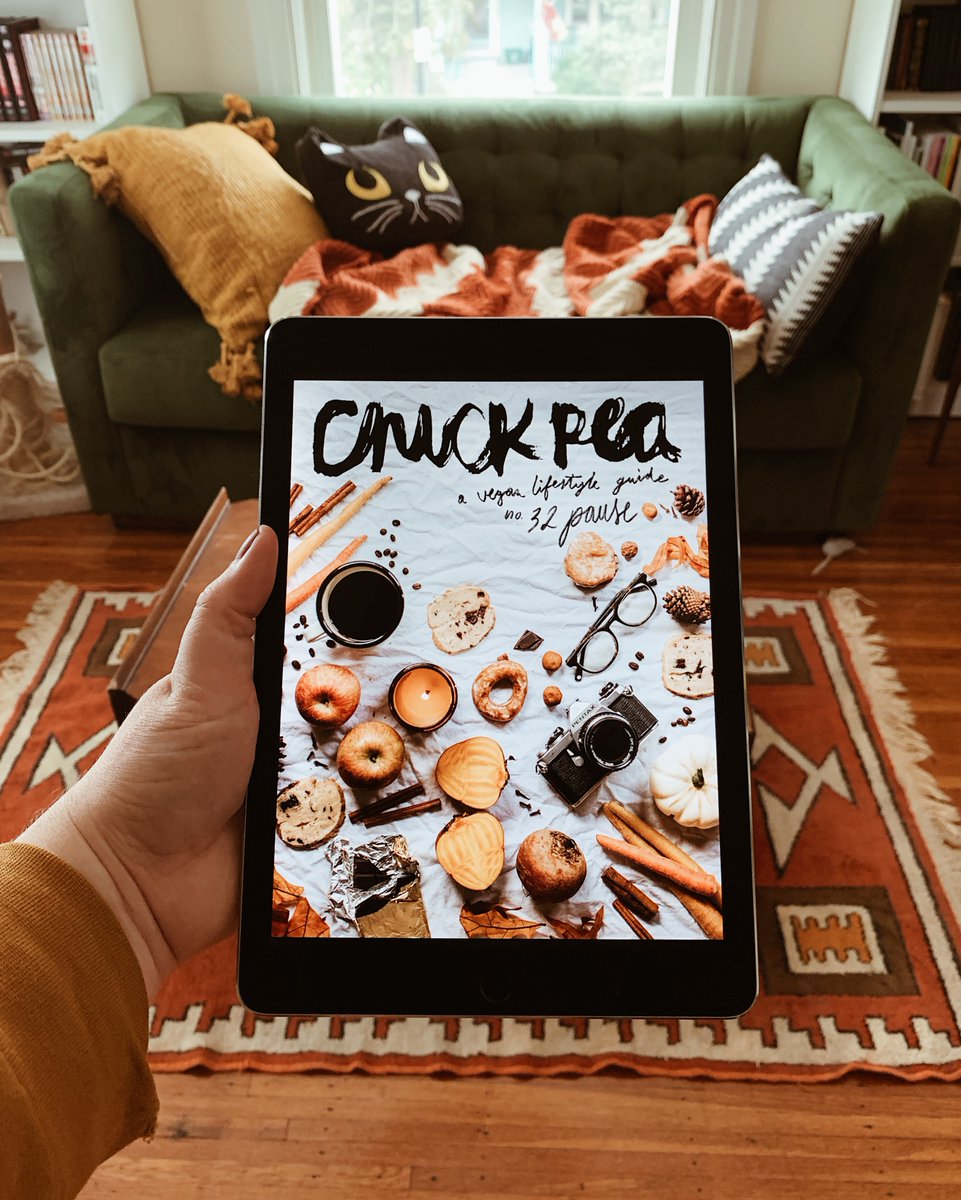 our newest issue - #32: PAUSE - is out now ☺️🍂 chickpeamagazine.com/products/issue…