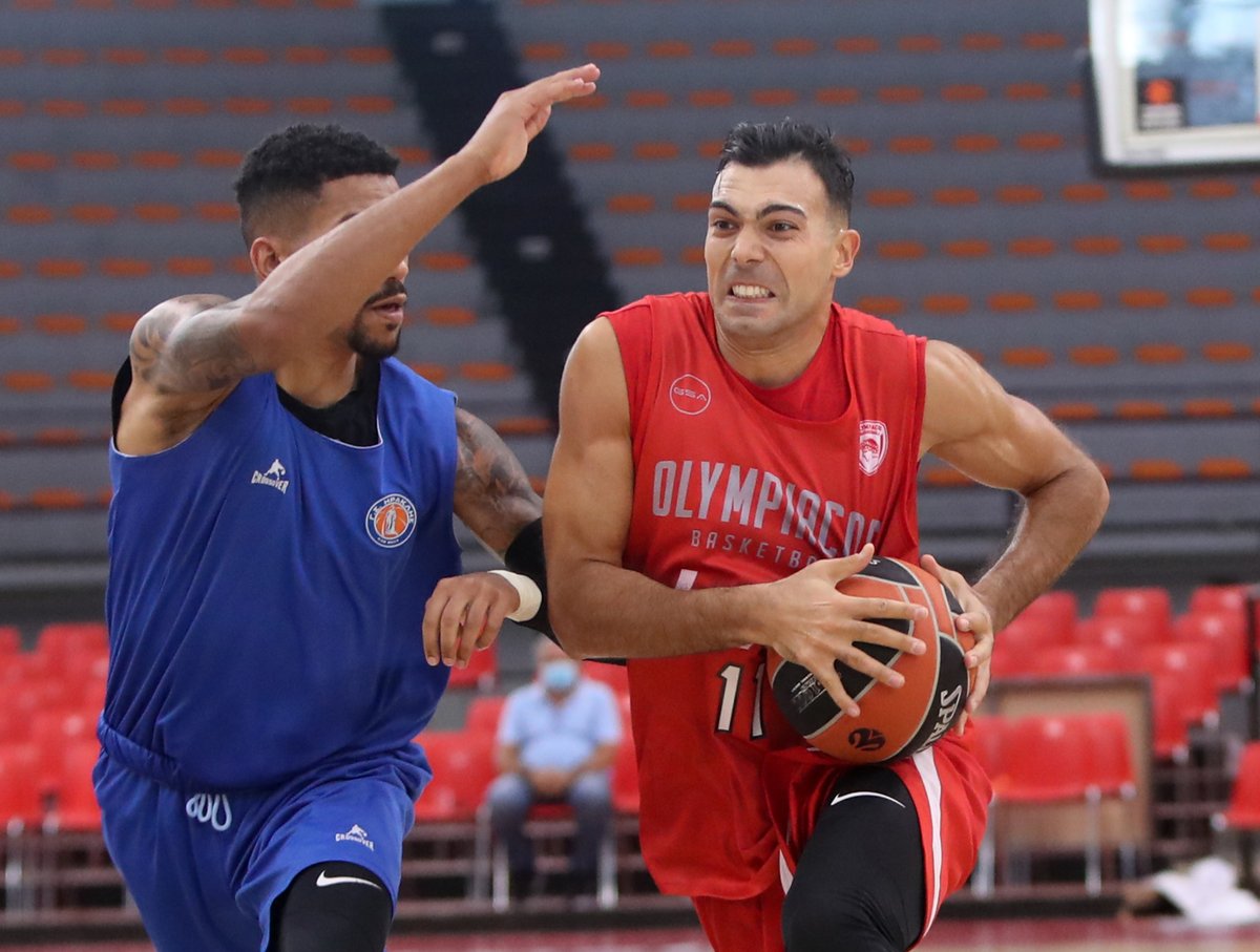 AlessandroMagg4's tweet photo. L’Olympiacos supera l’Iraklis in amichevole per 88-75.
14 punti per il duo greco composto da Vassilis Spanoulis e Kostas Sloukas.
@EuroLeague #PreSeason20 https://t.co/Jd71IufEVy