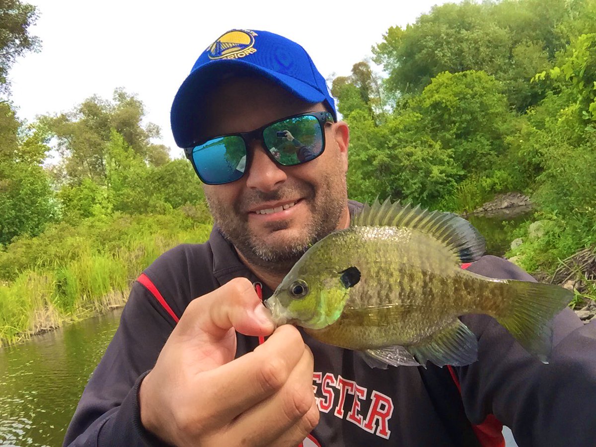 Went fishing this morning. First location was a bust, so stopped at this little bay and ended up catching a few Blue Gill using my ultralight and a mini crank bait (as seen on <a href="/618Fishing/">Nick</a>). 
#613Fishing