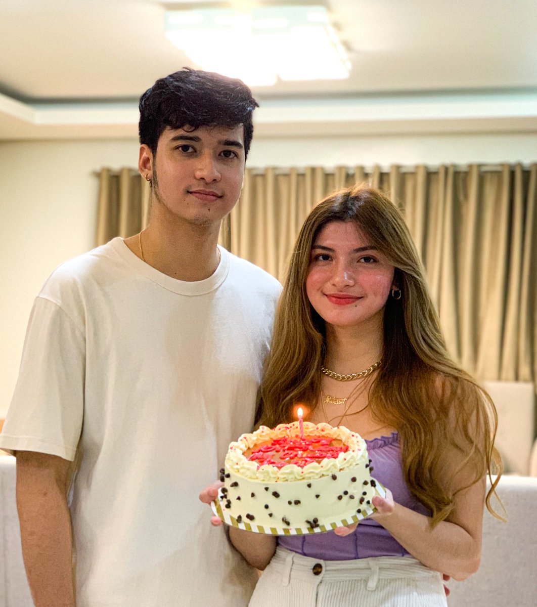 seanmatthew23's tweet photo. Happy birthday chubby babie! I love you ba ❤️@zahrawrrrr https://t.co/19mfNK7TAz