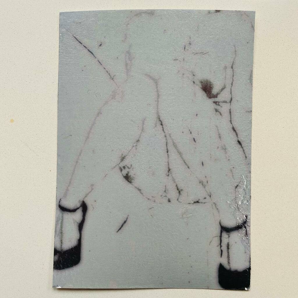 fragilityofself's tweet photo. Another little practice one...reverse printing onto heavy A5 paper.
.
.
.
#photomanipulation #print #practiceprint #woman #reclining #shoes #reverseprint #originalprint #uniqueprint #fragilityofself https://t.co/bsMzVhgCqX https://t.co/Dn7yJM6fjh