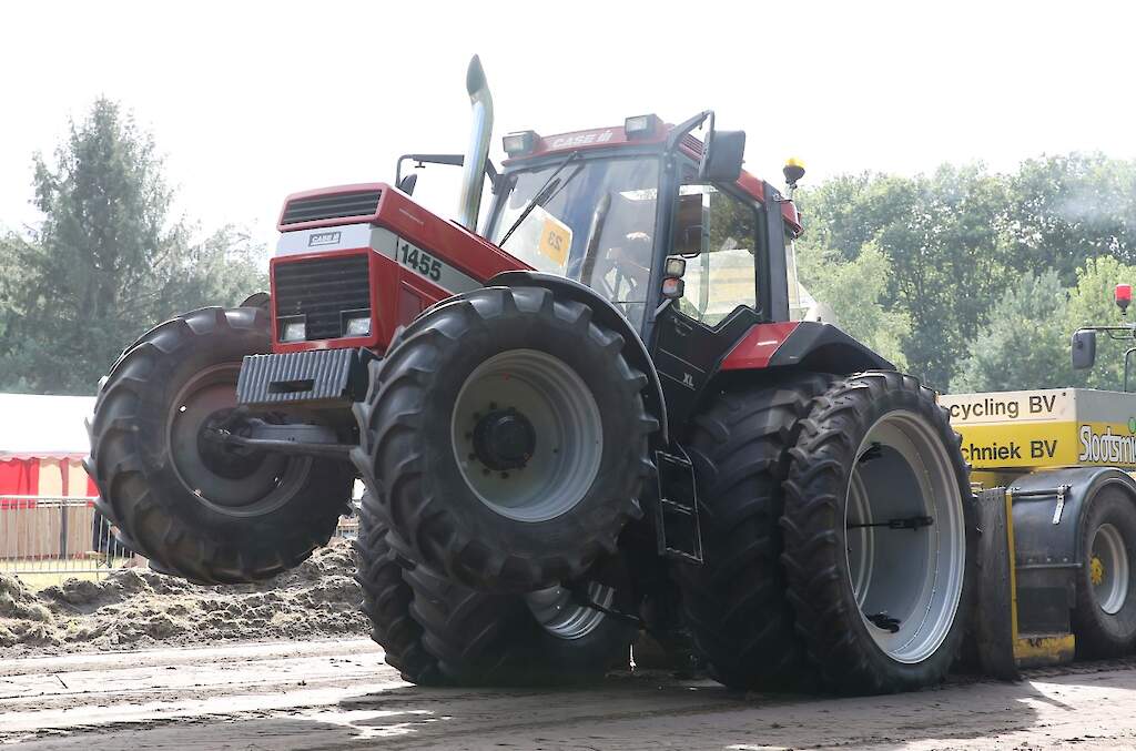 Trekkerweb's tweet photo. Het gaat éindelijk gebeuren! Boeren Trekkertrek 2020 in Eext! | https://t.co/P3ZODKa5rV https://t.co/0pjFL8HOvj https://t.co/NoRxCCvN4W