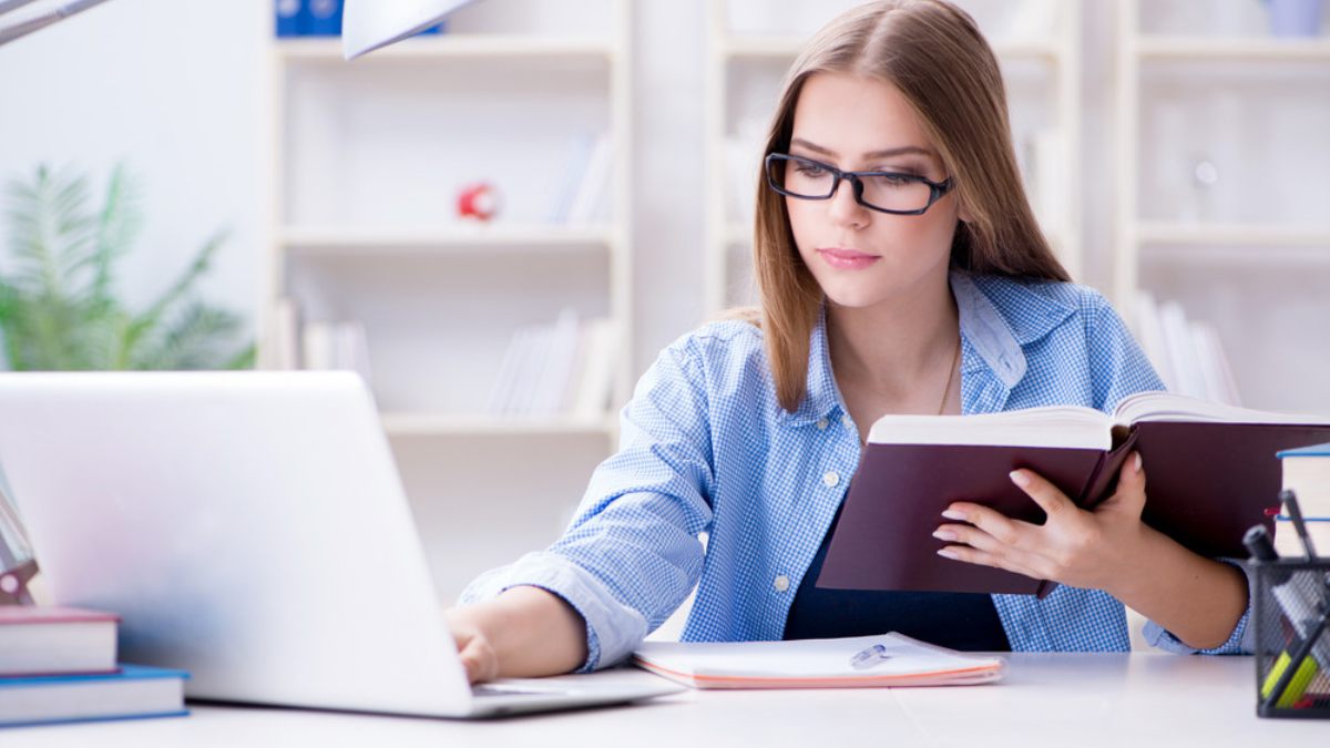 Estudiar en España tweet media