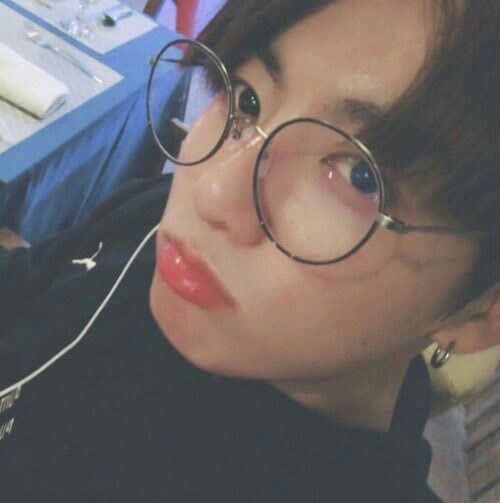 jinsoulcareca's tweet photo. amo ele mais que tudo.
#ARSD #ARMYSelcaDay #ARSDforJK https://t.co/bbJpxZwXzV