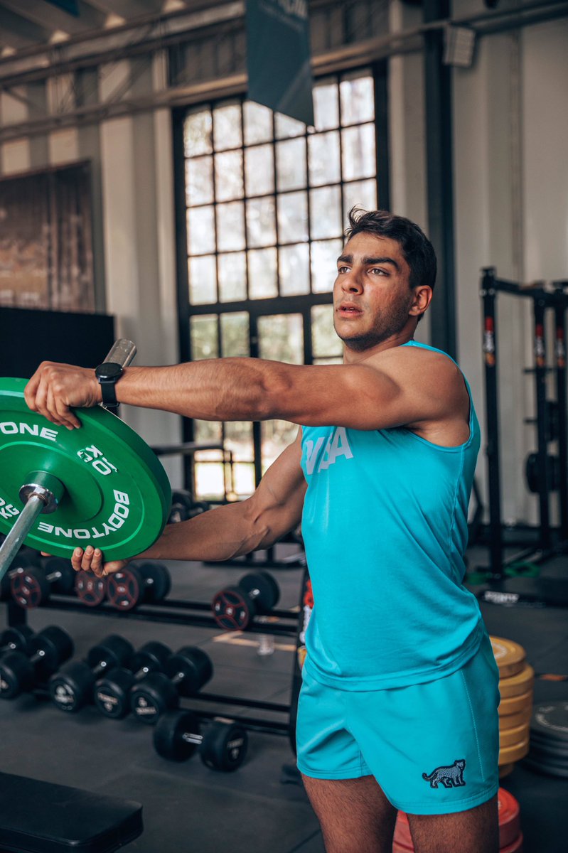 ¡Arrancamos la semana con <a href="/Tomilezana/">Tomas</a> y Santi Carreras al volante 😂!