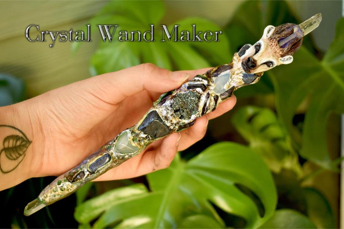 New Stag Totem Crystal Healing Wand now available! 
etsy.com/listing/852988…
#crystalwands #wands #crystalhealingwand #stagtotem #stagwand