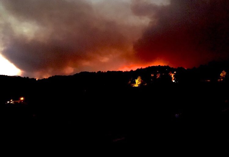7 Eylül Temiz Hava Günü'nde böyle bir haberi paylaşıyor olmak bizi çok üzse de Hatay'ın Samandağ ve Antakya ilçelerinde iki gün önce başlayan yangın hala durdurulamadı.