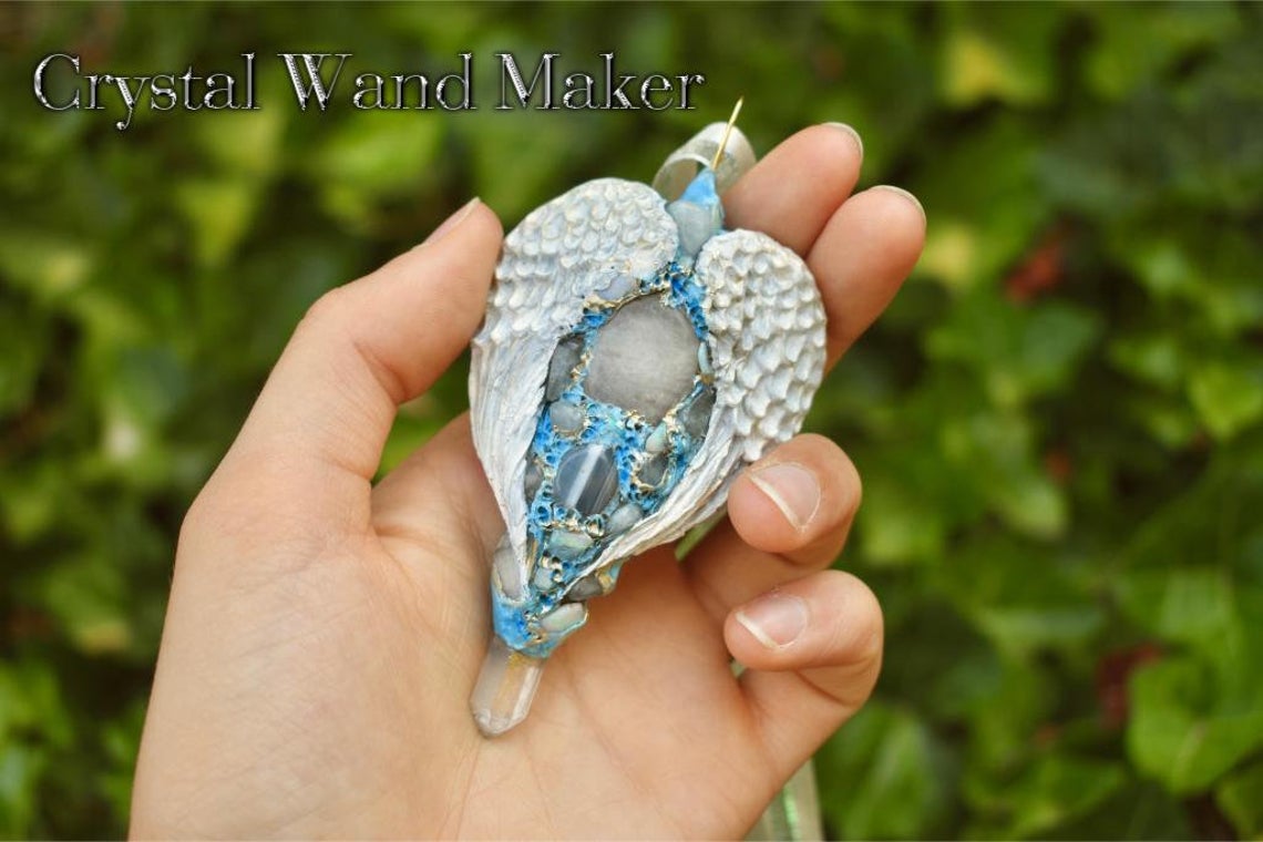GreenoKimberley's tweet photo. New Angel Energy one of a kind Crystal Healing Wand Necklace now available at Crystal Wand Maker! https://t.co/ZZB5PYreF8
#angelwand #angelnecklace #angelwings #angelenergy #crystalangel #crystalhealing #crystalwand https://t.co/7d5nJSYdp9