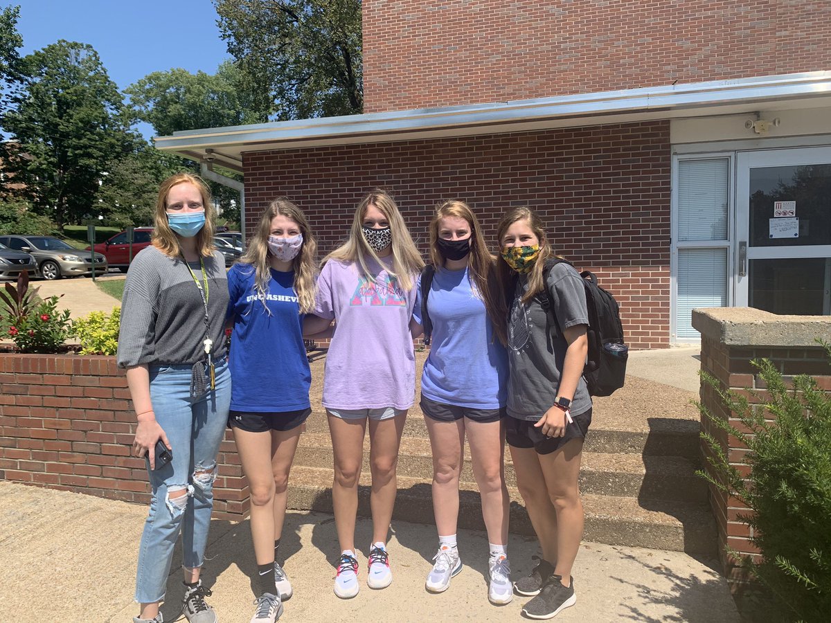 SydWest__'s tweet photo. Freshmen all moved in ✅ https://t.co/XWG4tvdEjs