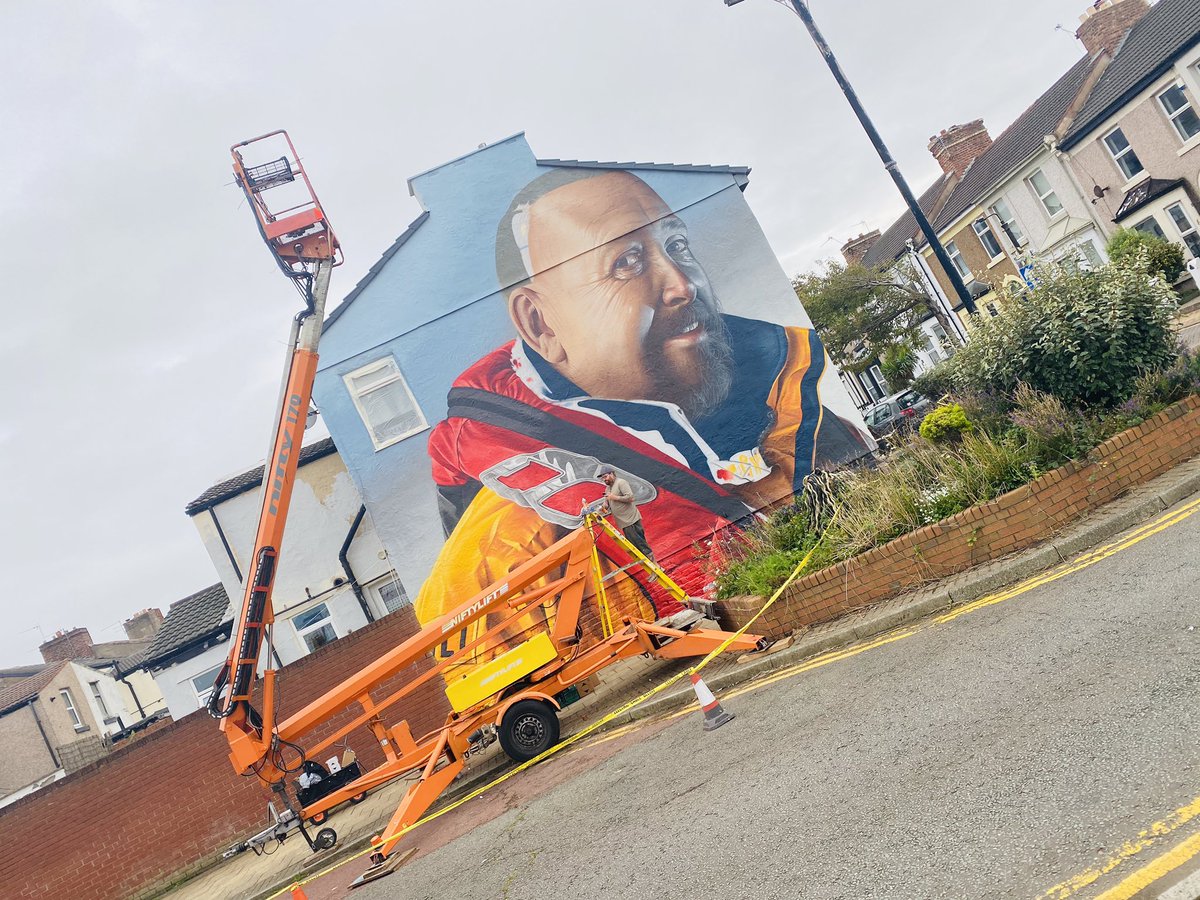 Daniel Davies tweet media