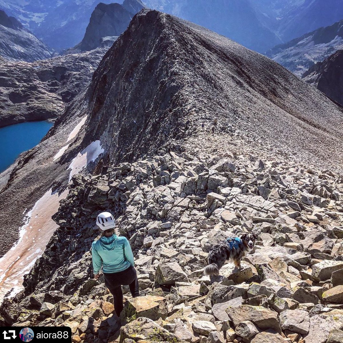 BasurdeEditions's tweet photo. ⚡️Aventura del día⚡️Adventure of the day⚡️
.
Pico Perdiguero ✨ - Photo by @aiora88 🎉 Enhorabuena!
.
#BeAdventurer #pyrenees #pirineos #pirineoaragonés #benasque #huesca #alpinismo #mountainlife #mountains #alpinebabes #unleashedexplorers #rinconesdelpirineo https://t.co/M0O6eqytdV