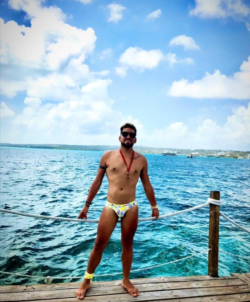 aandres1's tweet photo. Beachwear https://t.co/t5JK8yNjxd
#sungas #verano2020 #medellin #fashion https://t.co/GxilA3WIFY