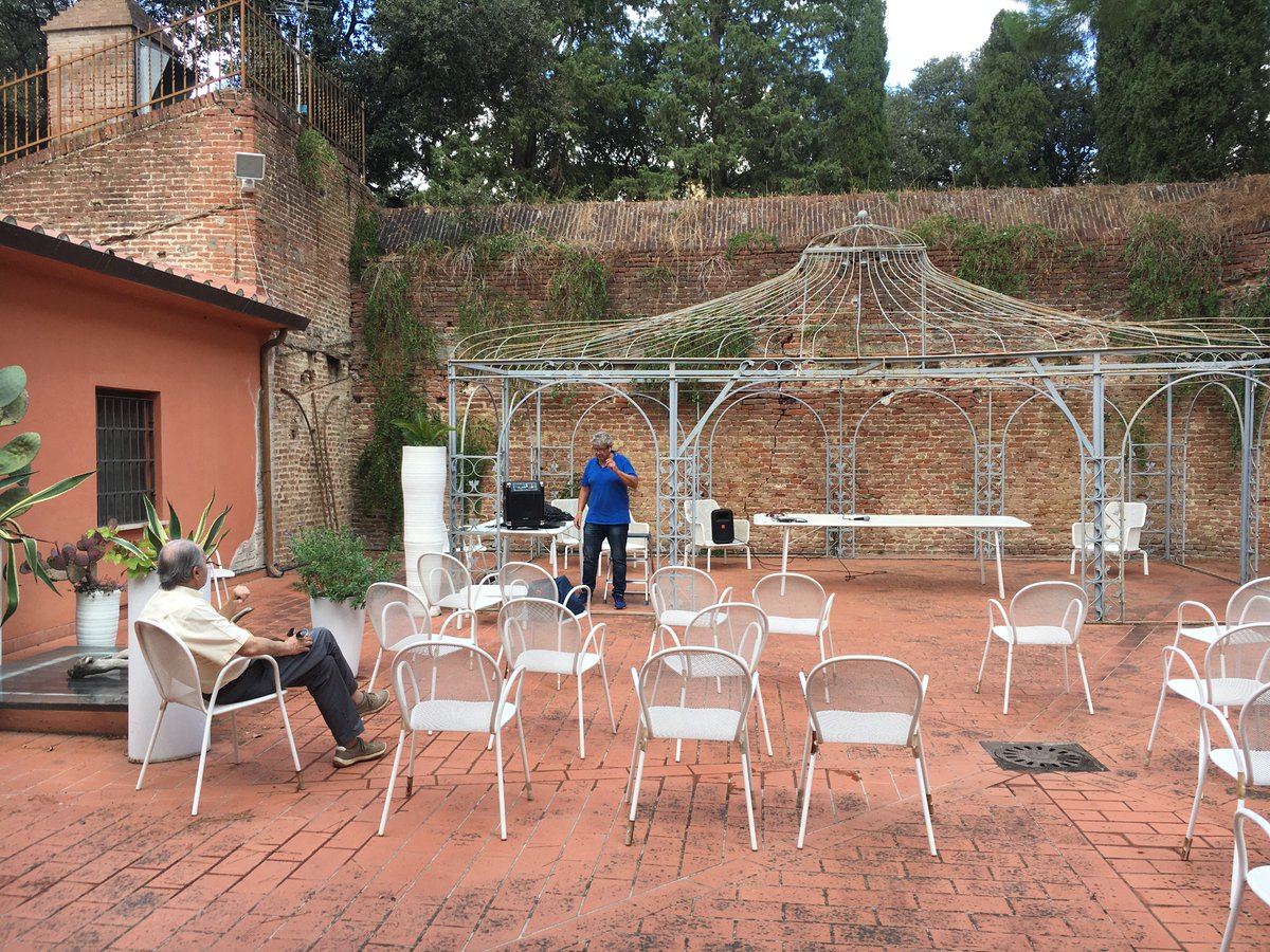 Preparativi per la presentazione di giovedì #10settembre alla @ProlocoGrosseto 

#Dante2021Maremma 

#conferenze #musica #arte #percorsoguidato #performance #letture #corteostorico #SettimanaMedievale #workshop