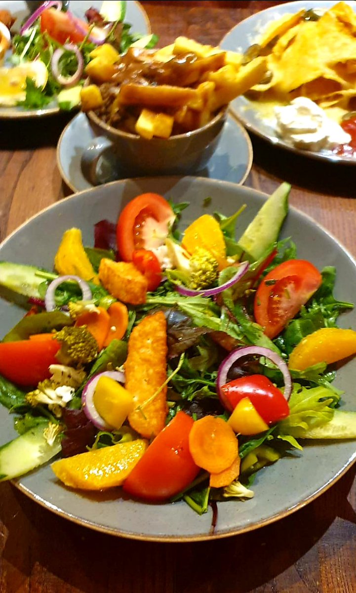Running every Mon till Wed in Sept &amp; Oct on pre booked tables enjoy 50% off up to £10 on all our amazing food &amp; soft drinks. So get dialing us on 0131556 5758 to make sure you get your discount. #royalmileedinburgh #breakfast #EatOutHelpOut #familyfriendlypub #moneyoff