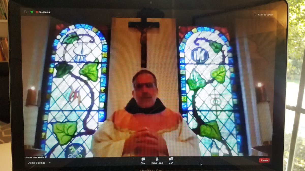 PaxChristiUSA's tweet photo. Are you watching the Labor Day Mass that is being celebrated by @BpStowe?
Register here to watch it now:
https://t.co/upiMoIdmRp
#PrayStudyAct https://t.co/Nx3MTNDtdf