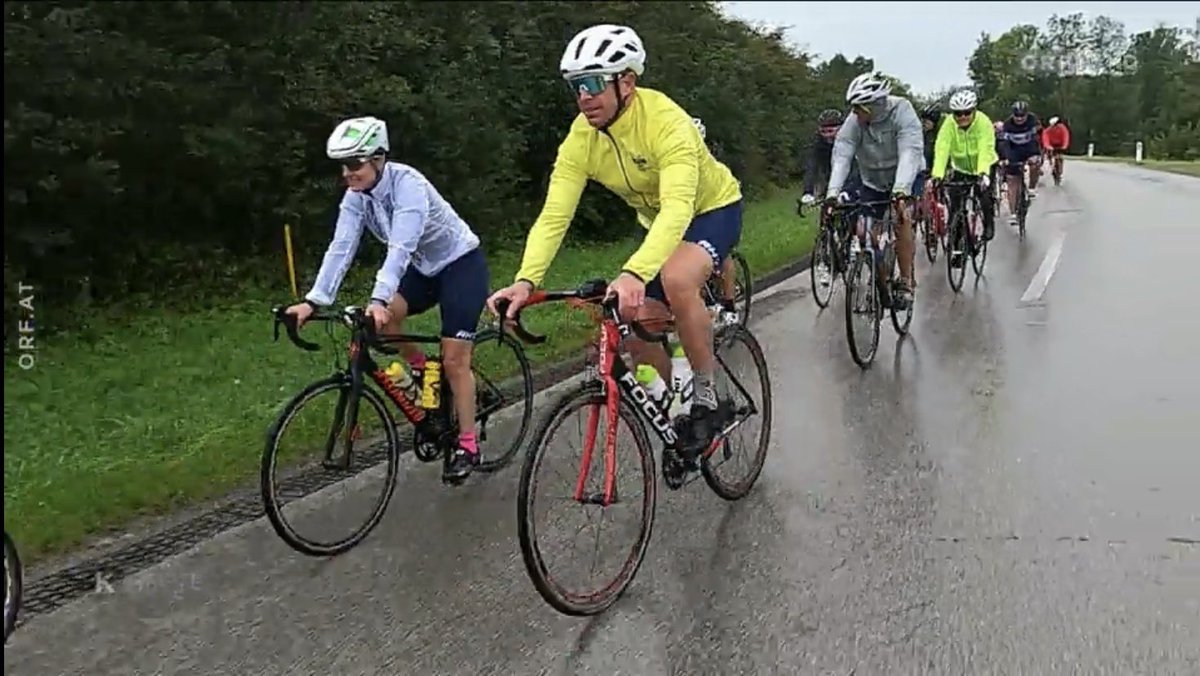 schu_si's tweet photo. Tour de Franz 2020 🚴‍♂️🚴🏻‍♀️🚴‍♂️🚴‍♂️ 
*
*
*
#franzklammer #charityevent #cycling #kärnten #friends https://t.co/s7LPyUgobH