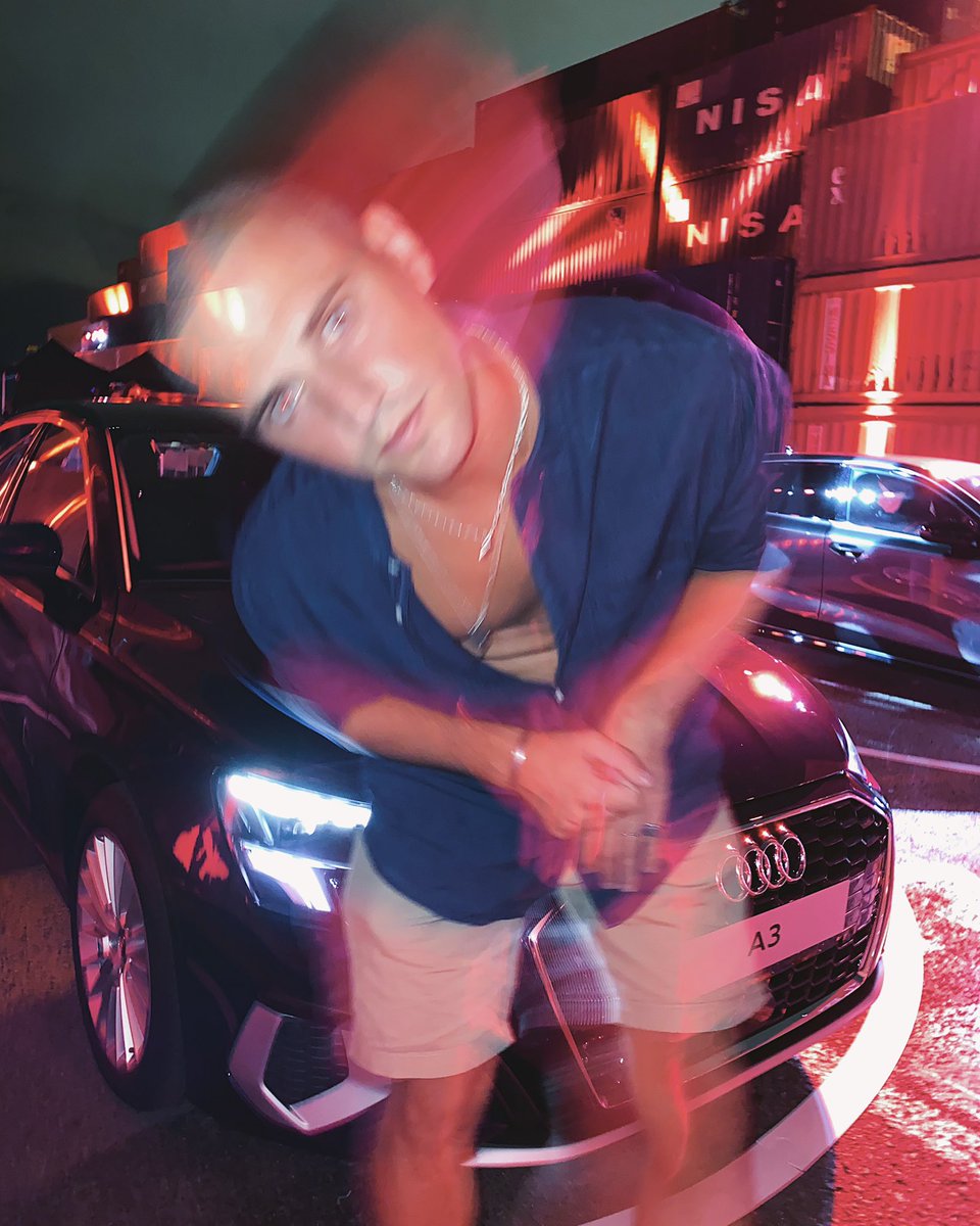 AlexChiner's tweet photo. Os dejo algunas fotos de resumen del evento de presentación del nuevo Audi A3 Sportback de ayer. Estuvo pinchando Bob Sinclair en directo 🙃#A3ConnectedNight @audispain https://t.co/9GYDN5PFgy