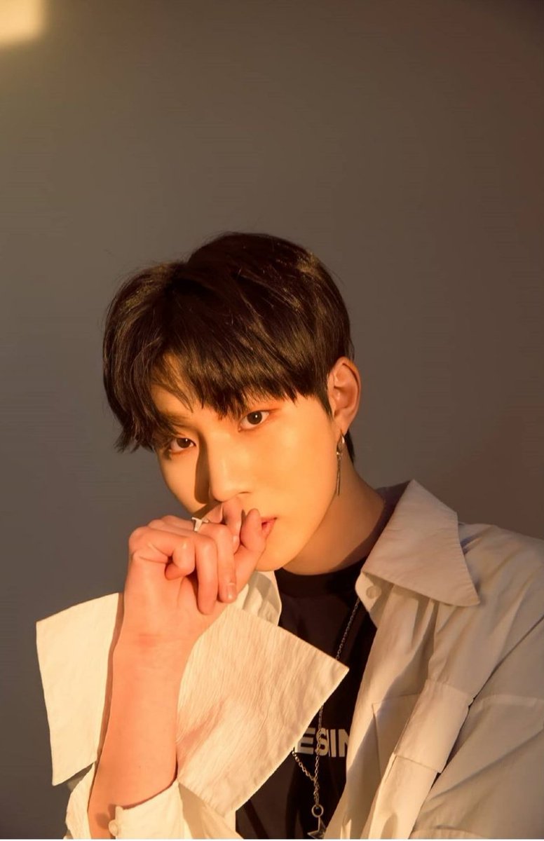 girlofwang's tweet photo. #AnswerDay @Oscar_Wwo https://t.co/l2uVp7f5mR