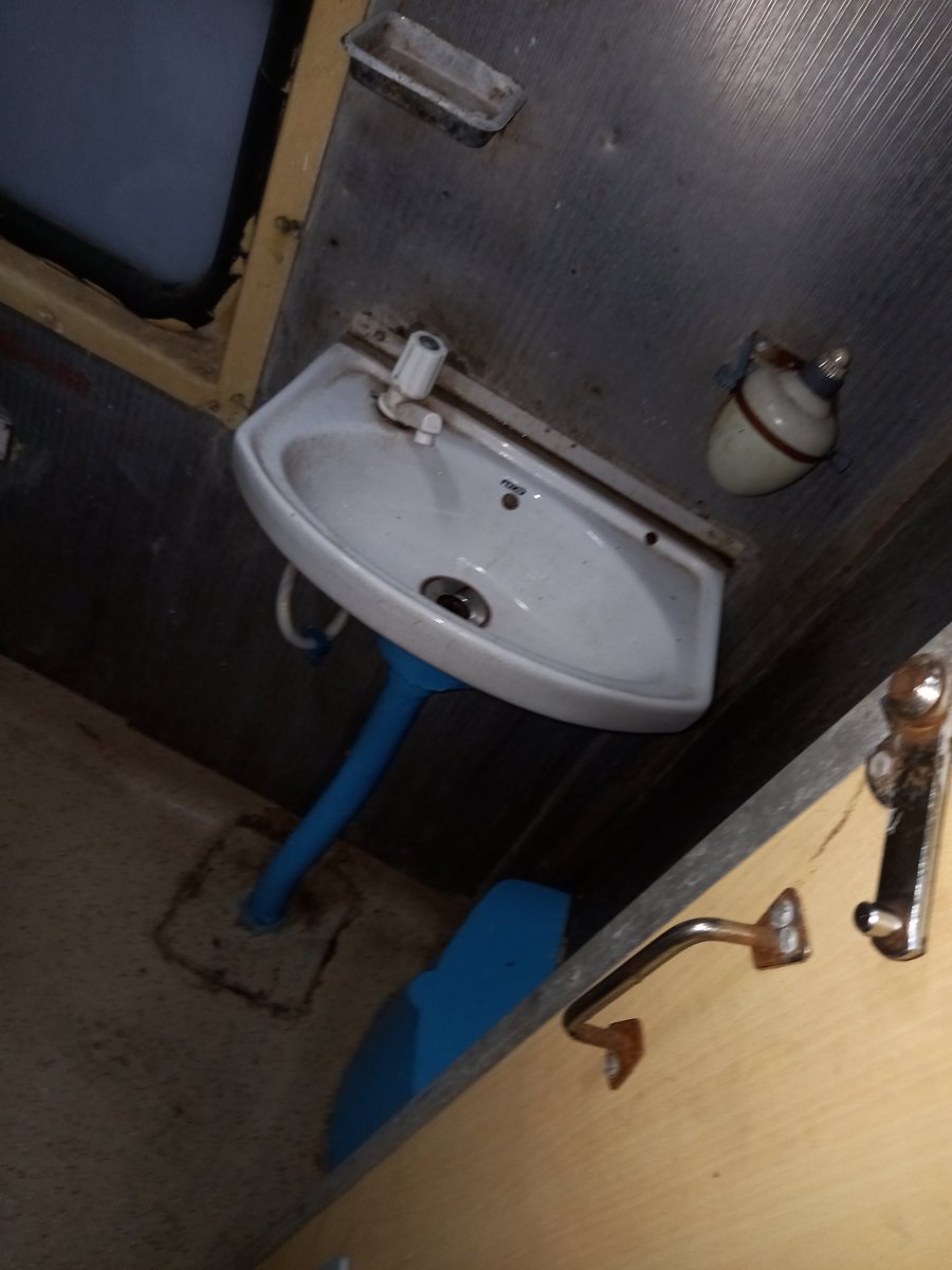 sahilmassey181's tweet photo. @PiyushGoyal #bareillyjunction i just arrived in my coach and their is no sanitation or cleanliness in my train coach disgusting ... train number 02391 pnr no 6242494011. Bareilly junction. https://t.co/jUUbDHNh54