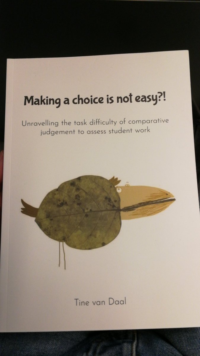 svawa's tweet image. Het 'boekje' is af! De verdediging was TOP! Zelden me zo trots gevoeld. Proficiat @TinevanDaal! Je hebt een standaardwerk in de canon over beoordelen toegevoegd.