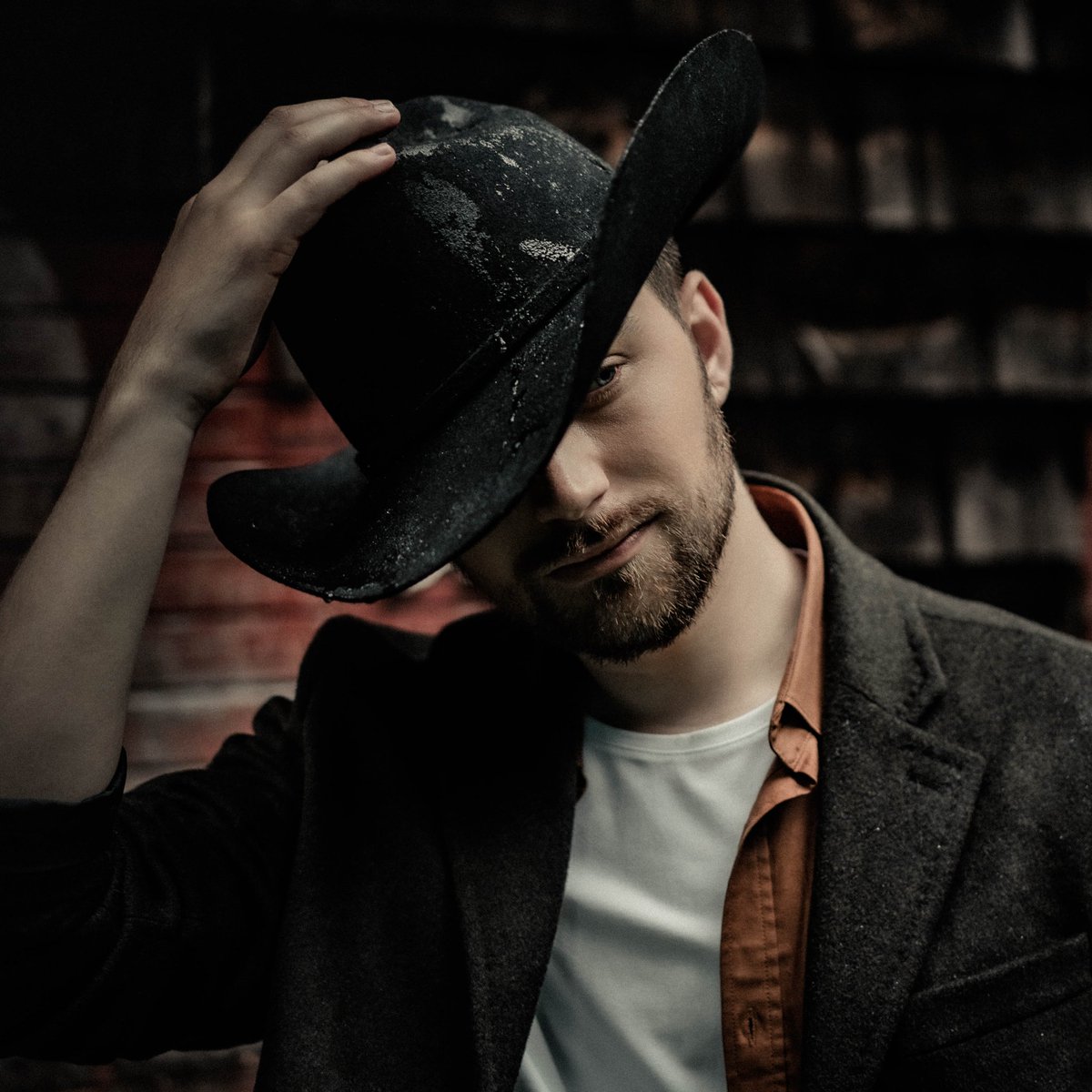 Dustin_Bird's tweet photo. Sept. 18th we start dropping. 📸 @poatus #NewMusic #CountryMusic #LiveMusic https://t.co/DLvlnD4LhW