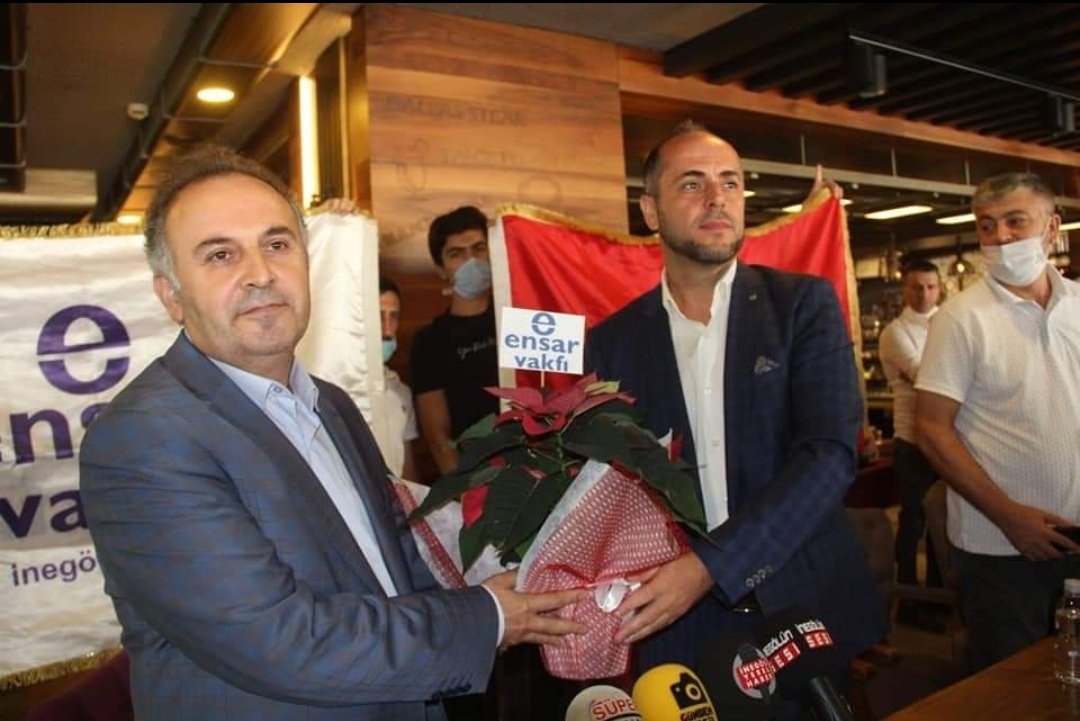 fatihbayraming's tweet photo. Ensar vakfı genel başkanlığına seçilen sayın Şener AĞAÇ beyefendi şube ziyaretleri kapsamında vakfımızı Ziyaret etti. Kendisine ve sayın Turan Koç beyefendiye ziyaretlerinden dolayı teşekkür ederiz. https://t.co/5SGQIrbWr8