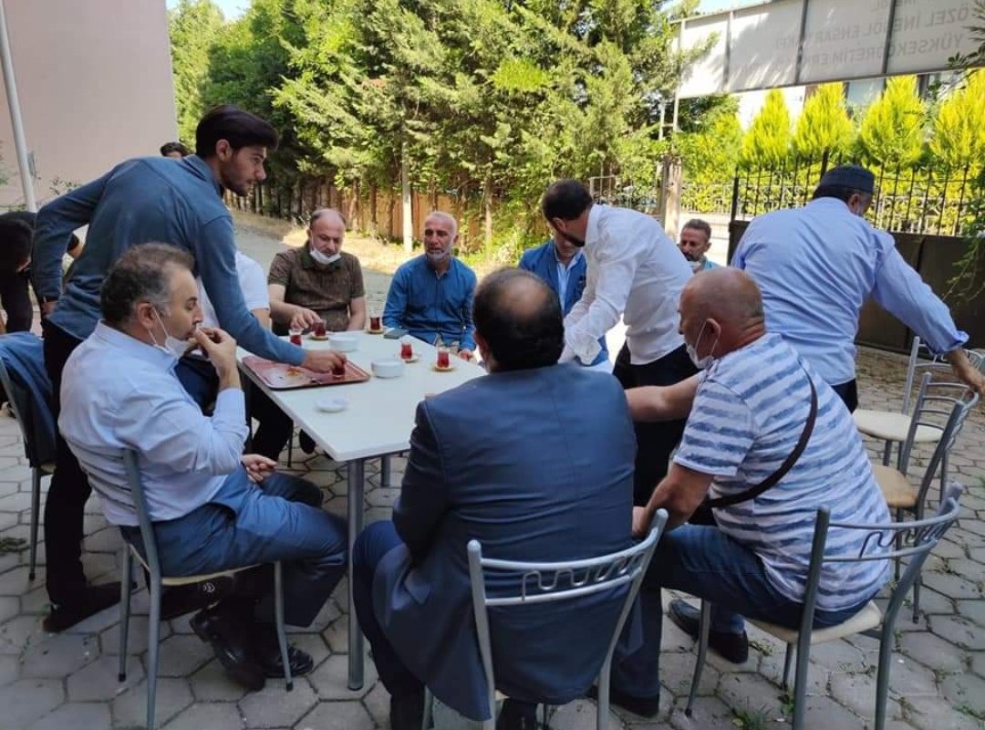 fatihbayraming's tweet photo. Ensar vakfı genel başkanlığına seçilen sayın Şener AĞAÇ beyefendi şube ziyaretleri kapsamında vakfımızı Ziyaret etti. Kendisine ve sayın Turan Koç beyefendiye ziyaretlerinden dolayı teşekkür ederiz. https://t.co/5SGQIrbWr8