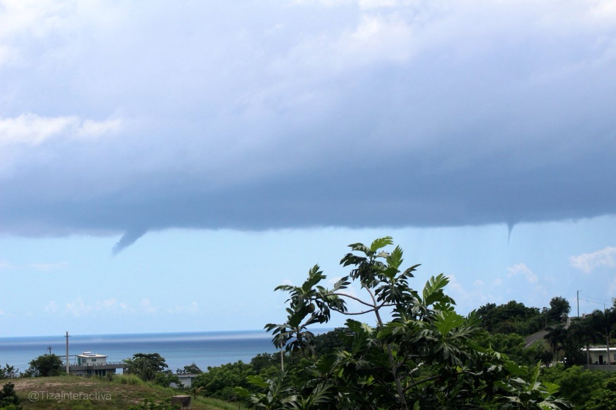 tizainteractiva's tweet photo. Trombas marinas 🌪️ en #RincónPR. 
#PuertoRico #Waterspout 
@AdaMonzon @DeborahTiempo @Zamiratv @EliRobainaTV https://t.co/OXdciZwcqI
