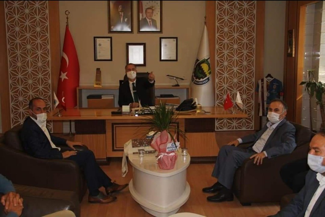 fatihbayraming's tweet photo. Sayın Ensar Vakfı genel başkanımız Şener AĞAÇ ve yönetim kurulu üyeleri ile birlikte Belediye başkanımız Alper TABAN 'ı makamında ziyaret ederek istişarelerde bulundukları. Kendilerine ilgilerinden dolayı teşekkür ediyoruz. https://t.co/mS4pcH5PGb
