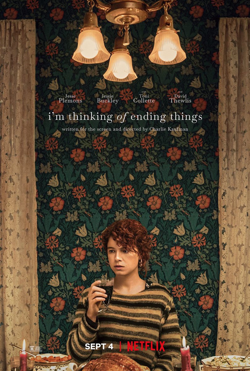فيلم «i’m thinking of ending things»، الفيلم الذي سرَق عقليّ في جولة ورفض إعادته كما كان. الكاتب كوڤمان بعبقريّة تامّة يقحم في كل مشهد دلالات صغيرة تشتّت تسلسل أفكارك بطريقة تمنح الحبكة لذّة وبناء عظيم، افتقدت مشاهدة التِزام كاتب بفكرة معقّدة كهذه.
ممتع جدًا، انتاج <a href="/NetflixMENA/">ɐuǝɯxᴉlɟʇǝu</a>.