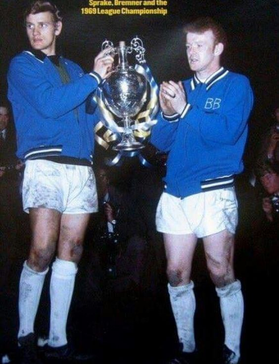 robertmdaws's tweet photo. April 1969 #GarySprake and #BillyBremner with the league Championship tropy @LUFC #LUFC @BillyBremnerFan https://t.co/IfmPh5Kk0e