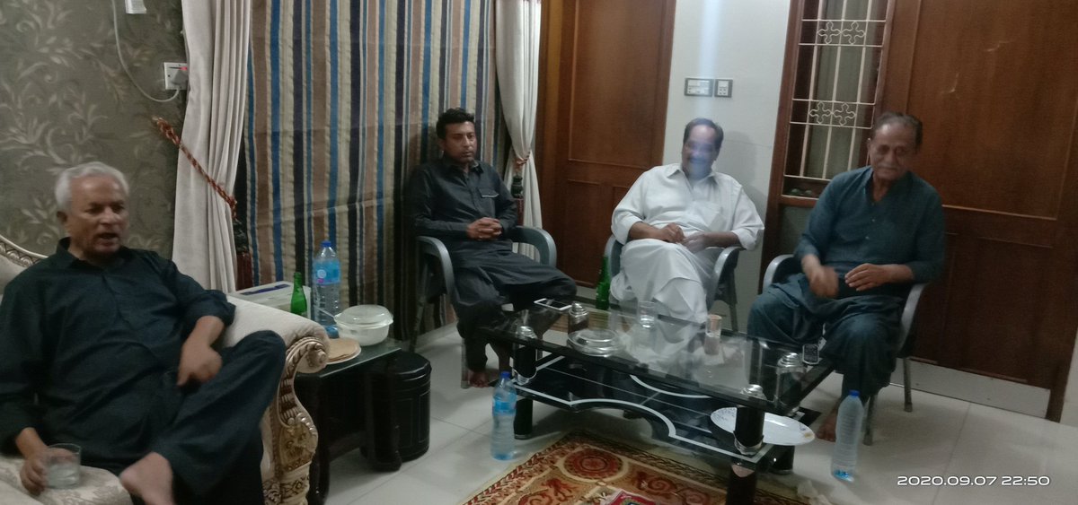 KhurramBhatti01's tweet photo. کورنگی ۔ سینیٹر نہال ہاشمی,سید منور رضا صدر لیبر ونگ #PMLN سندھ,اسد عثمانی ایڈیشنل انفارمیشن سیکریٹری سندھ,عرفان خان,اشفاق اعوان,عنیب شاہ کے ہمراہ سینئر مسلم لیگی یامین قریشی کے گھر آمد کراچی کی موجودہ سیاسی صورتحال پر تبادلہ خیال https://t.co/NFwDJILvBn