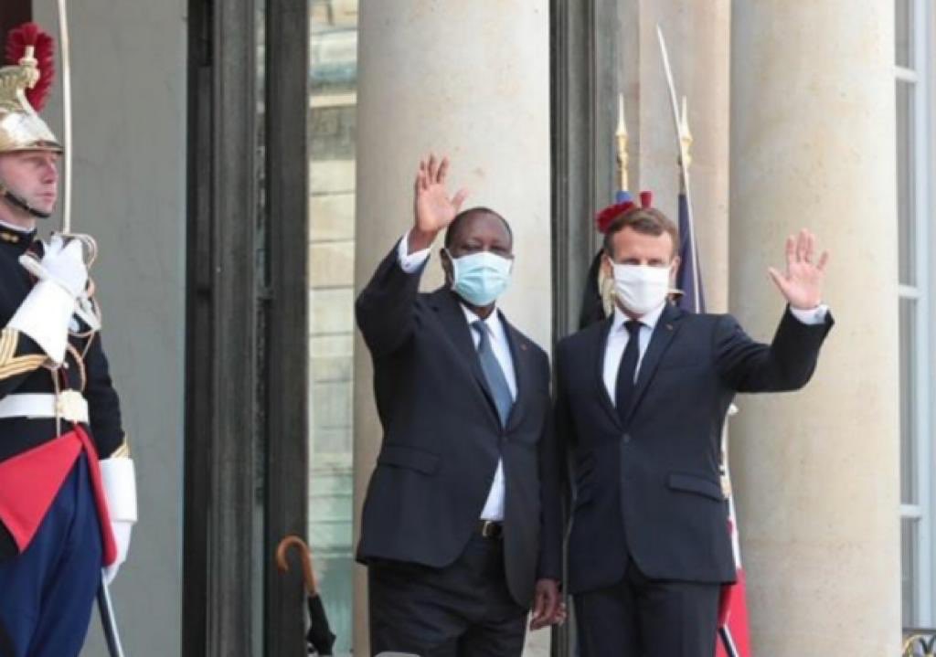 SOROKGUILLAUME's tweet photo. J’ai tout de même mes deux frères cadets détenus dans les geôles de @AOuattara_PRCI! Imagine t’on les enfants OUATTARA en prison pour des fautes commises par leur PÈRE? Un tel homme n’est pas un démocrate. https://t.co/GUSTKl6uyv