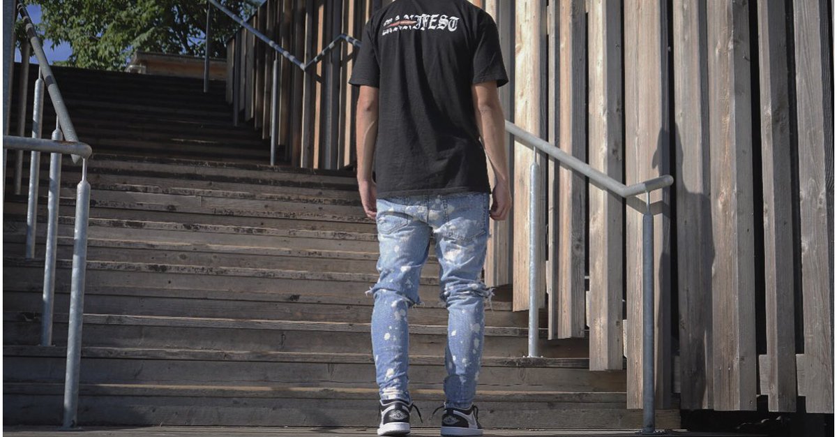 ManifestClo's tweet photo. BULLET TEE -Available at https://t.co/rrDRJq74QK
#outfitoftheday #ootdmen #streetwear
#snobshots #dailystreetlooks #introfashion
#hypebeastkicks #wdywt #manifest
#menswear #homelessfits #blvckxculture
#outfitplace #blkvis #hypebeaststyle
#outfitfromabove #simplefits #manifest https://t.co/4WGABXH9U3