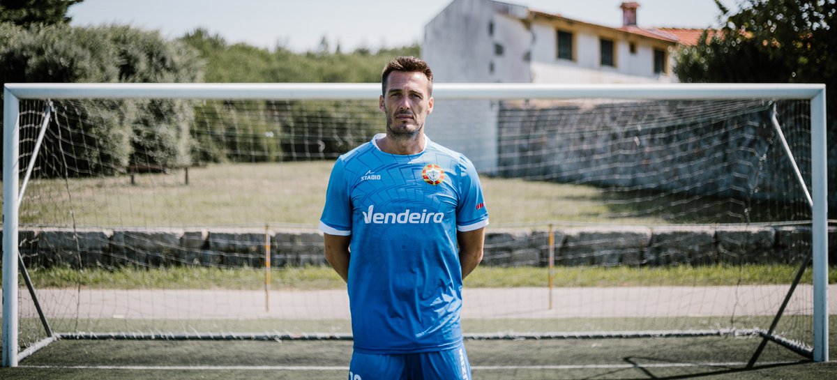 VSC1915's tweet photo. A nossa Alma ! A nossa Raça ! O nosso Orgulho ! A nossa vida ...
É o Varzim Sport Club | 2020/2021 🖤
Esta é a nossa pele para a época 2020/2021 😍🔥
#varzimsc #VAMOSLOBOSDOMAR #aALMAquenosUNE #epoca20202021 https://t.co/1KOorF15fU