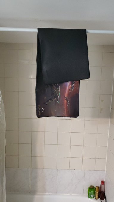 Gamer psa reminder, wash your mouse pad https://t.co/Gnz1R3yDvf<a href="/tag/winning"class="tags"><span>#winning</span></a>