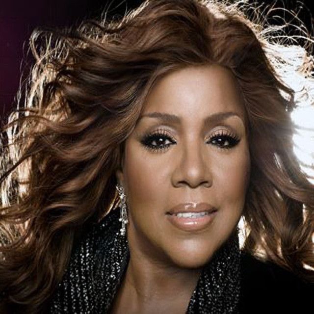 Gloria Gaynor cumple 74 años hoy, el mismo día que cumples años tu!! Happy Birthday!!!    