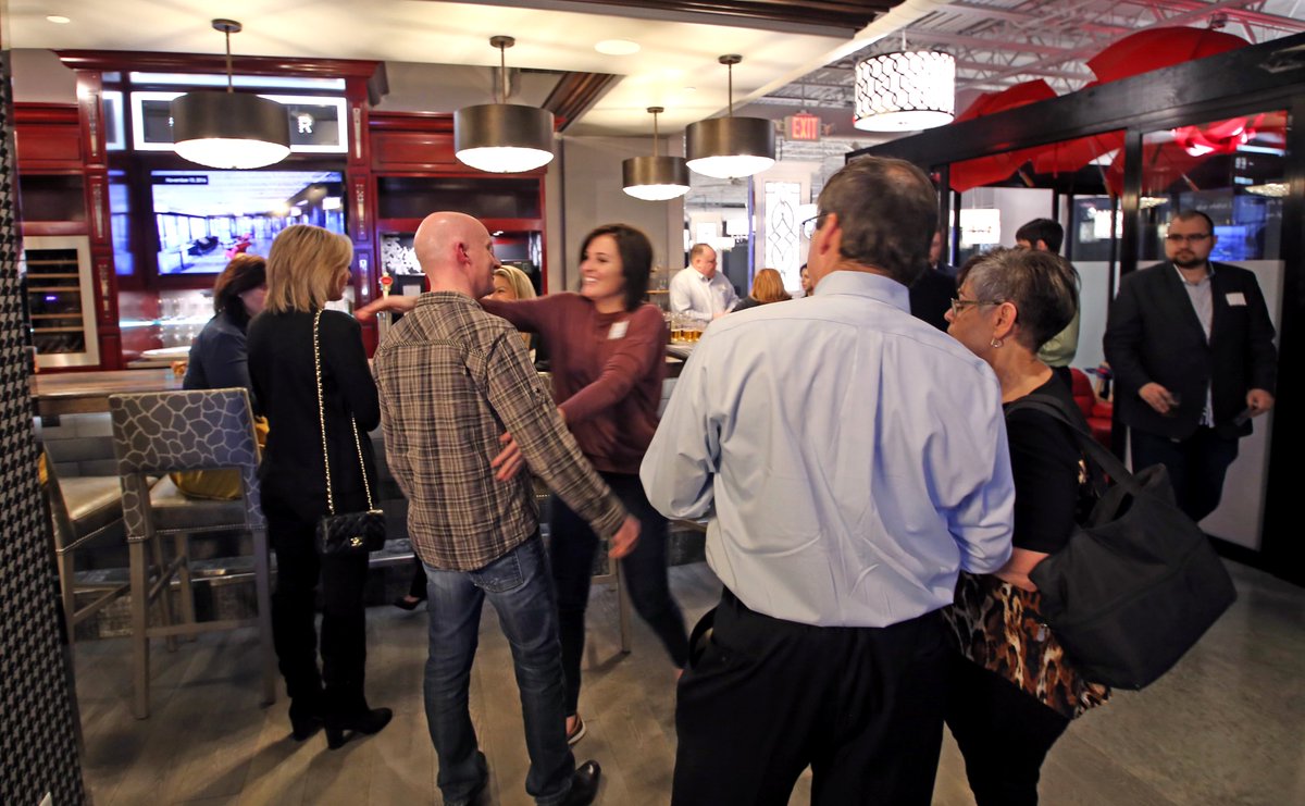 TheRealCo_Optim's tweet photo. Don't adapt to the energy in the room. Influence the energy in the room. #WorkHappy https://t.co/sv4bOBWb50