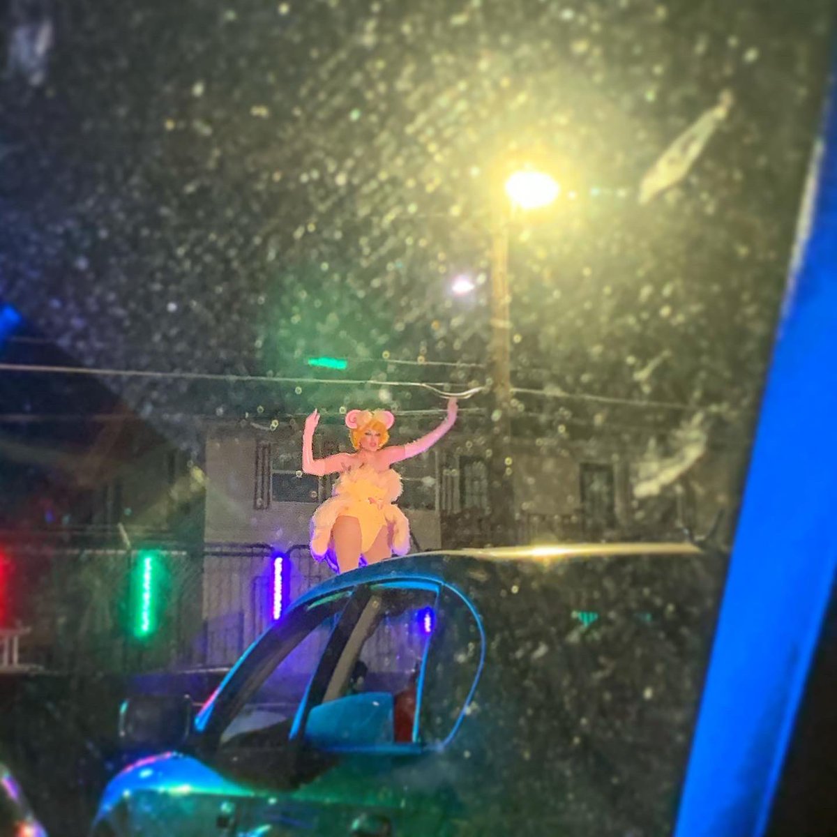 RyanOliveti's tweet photo. Can you say DRAG DRIVE-IN? YAS! Thanks for the socially distanced fun, @wussymag! #WussyMag #DragDriveIn #YouBettaWerk https://t.co/oYXqVBQSNZ