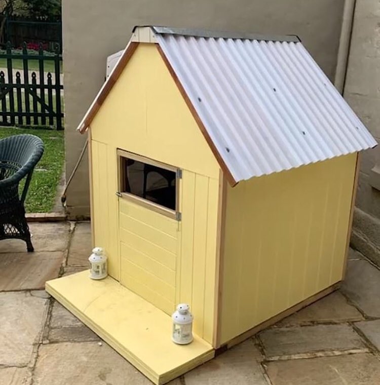 emmapowell68's tweet photo. Thatโs not a cubby house...THIS is a cubby house. Maaaaaaate! #auspol #ScottyFromBunnings
#Cubbygate https://t.co/y0fb9HZ5qy