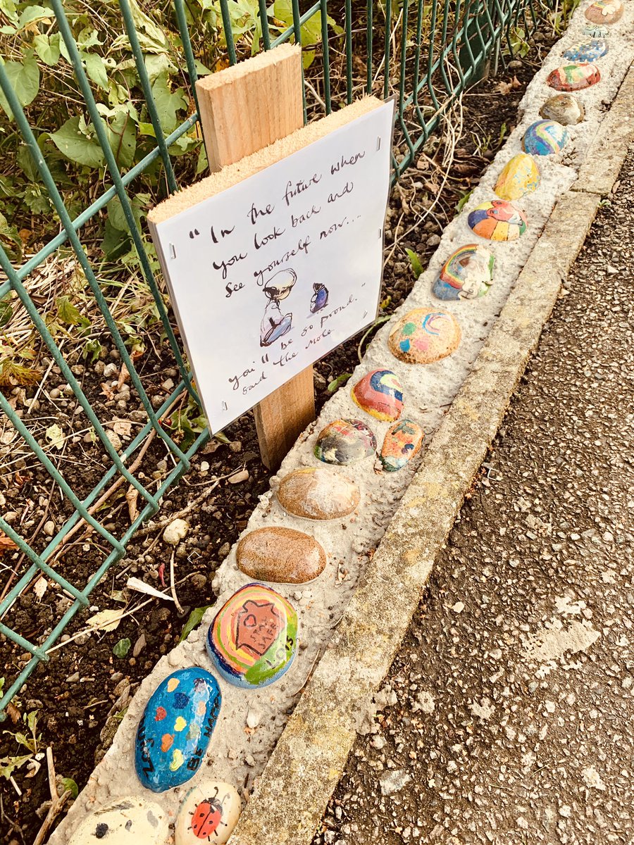 JCAWakefield's tweet image. A fabulous day today training &amp;amp; getting ready for OUR CHILDREN. Look out for our path of hope as you come through school. We remember the past &amp;amp; look forward to the year ahead #PathOfHope 💛