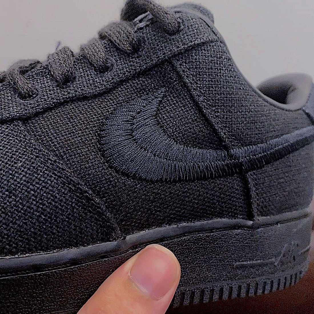 Legendarymx_'s tweet photo. ¿Qué color prefieren del @stussy x @nike... negro o fossil? 🤔 https://t.co/xwvMohw34v