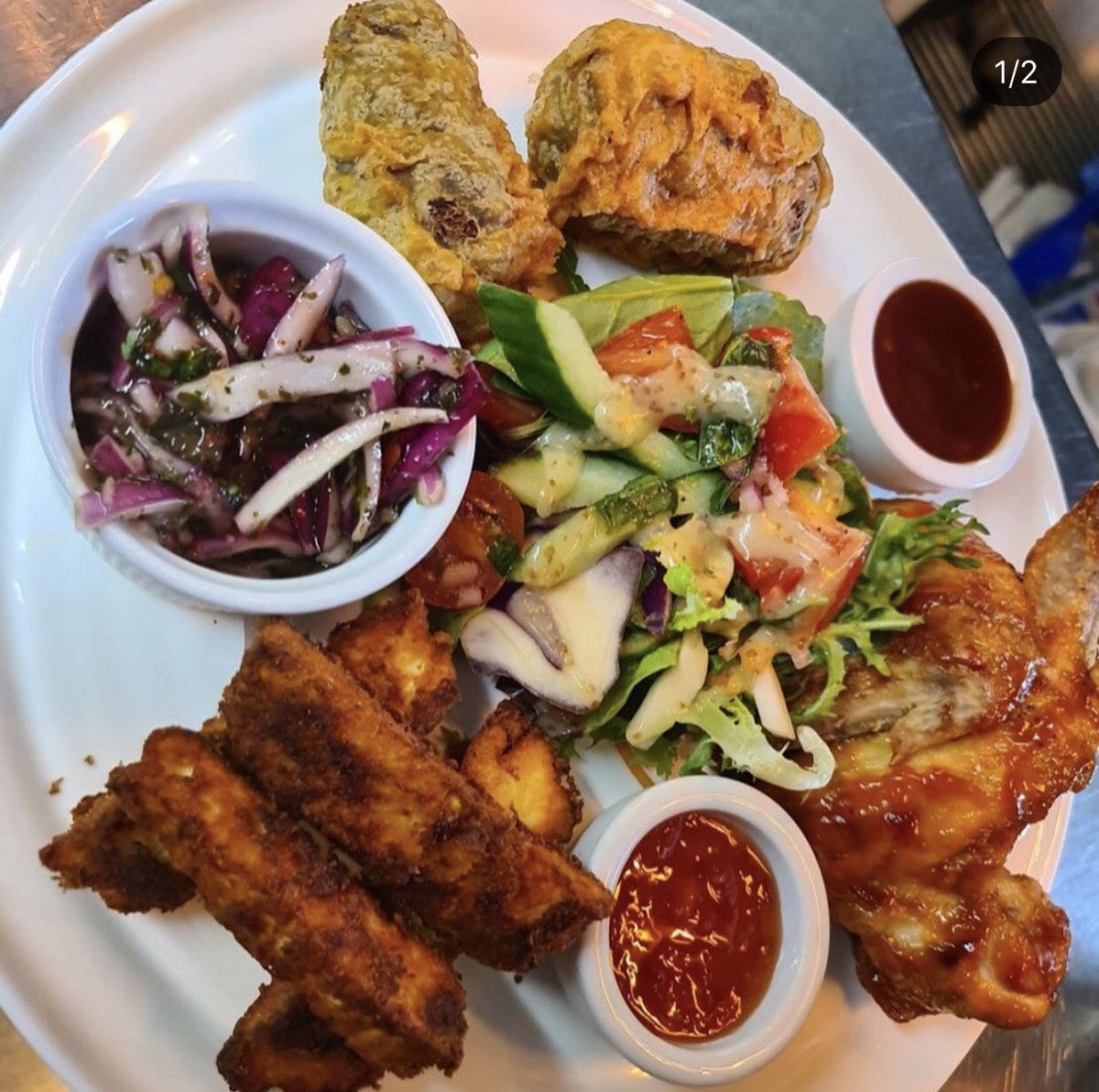 giannagardiiner's tweet image. Apologies for the plug but I just had to share this. My boyfriend has opened up his own restaurant!! Here’s some pics, it’s called The Tartan Rooster n it’s in Kincardine. Please give this a wee share as it costs nothing to retweet a small business ❤️