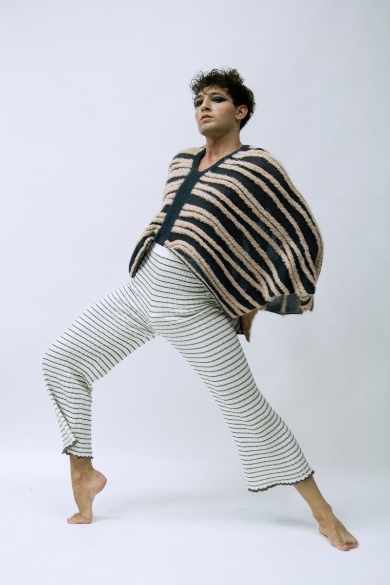 Editorial de trabajos de alumnos de Àrtidi del curso Postgrado en Asesoría de Imagen Personal y Estilismo publicada en la revista @koddmagazine 
más info y fotos l8r.it/tv4x
@colourprovider
<a href="/annarmirez/">A.Ramírez</a>
@guillecastiillo
@mua.crispeva @psanchismakeup