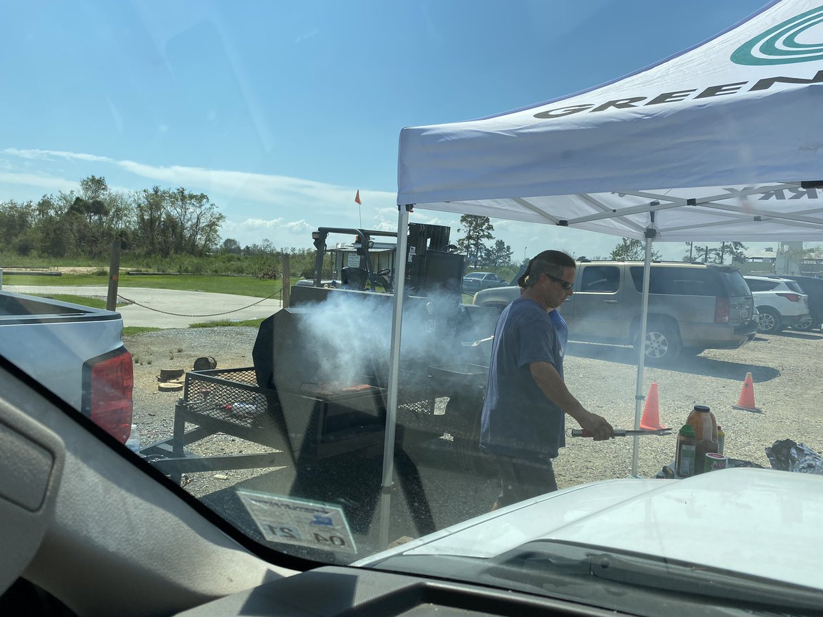 Beastmode009's tweet photo. Cooking for the community with the community; come to Wayne and laynes at 4pm and eat free! #rocflock #freedom337 #helplakecharles ##swlastrong https://t.co/t0g7xkAKt1 https://t.co/bNcG8eRSY9