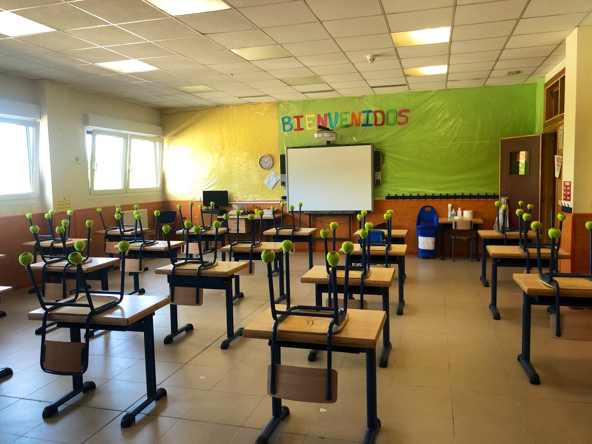 ColegioGaudem's tweet photo. ¡Ya estamos preparados/as! Repletos/as de ganas e ilusión os esperamos mañana para vivir juntos/as un día histórico. #Volvemosalasaulas https://t.co/IAx9YCFFVu