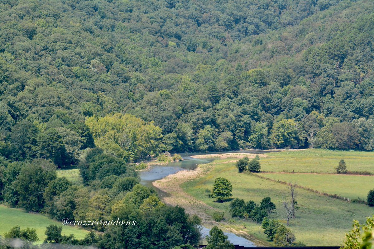 cruzzeroutdoors's tweet photo. Frog Bayou, Arkansas off I-49 , Northwest Arkansas  Labor Day 2020 #discoverarkansas #descubrelanaturaleza #takeacountrydrive https://t.co/TNhKs4sp4F