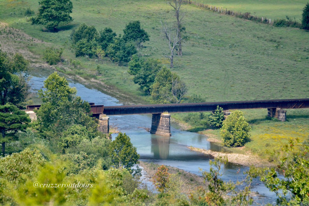cruzzeroutdoors's tweet photo. Frog Bayou, Arkansas off I-49 , Northwest Arkansas  Labor Day 2020 #discoverarkansas #descubrelanaturaleza #takeacountrydrive https://t.co/TNhKs4sp4F