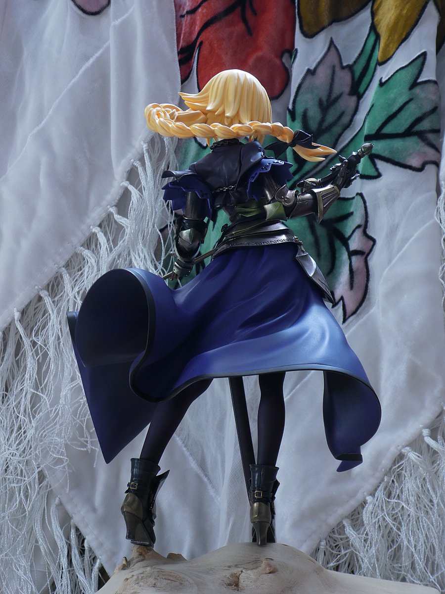 Xoras5's tweet photo. 1/8 Joan of Arc from Volks. A good training for me after all this years. A lot of parts, not so easy to build. I wanted something else than the color sheme from the proto.
#garagekit #charagumin #volks #fate #joanofarc #manga https://t.co/2cRiKazdmj